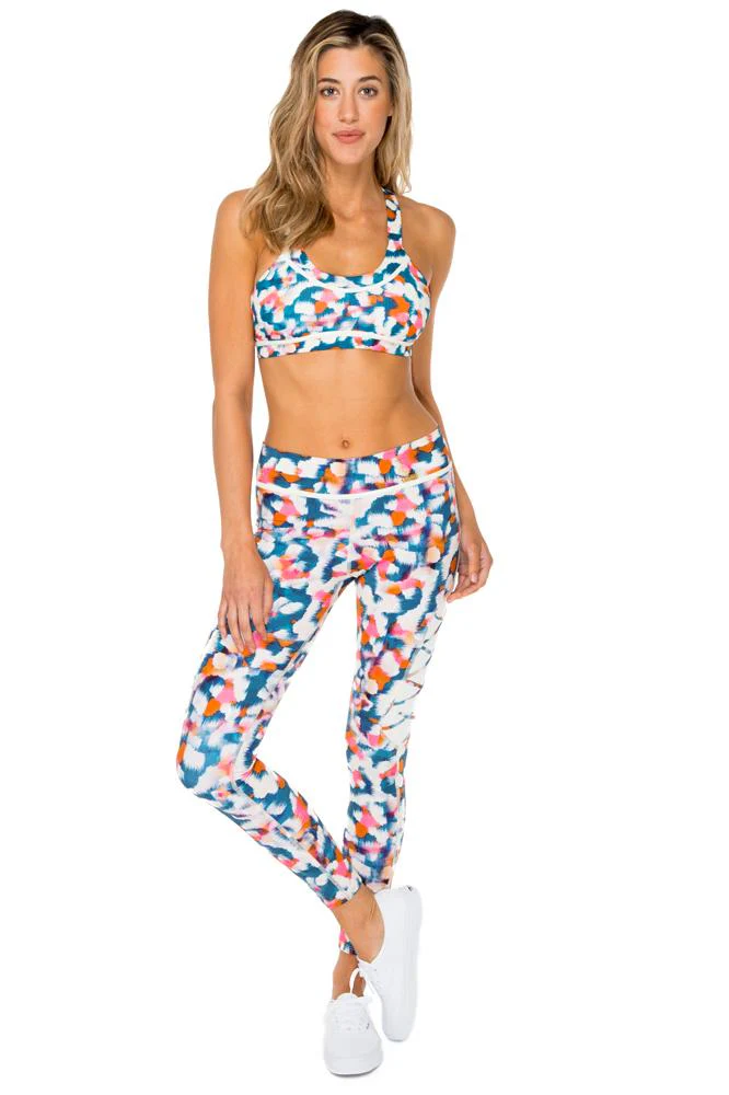 VIA BLANCA - Crossback Sports Bra - Image 3